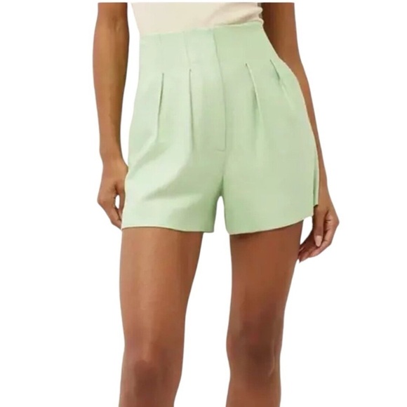 New Veronica Beard Pistachio Green Gables Shorts Pleat Front Sz 14 - Picture 1 of 13